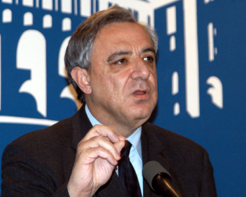 Vartan Oskanian prépare un sommet crucial pour le Karabagh