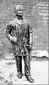 Un monument en hommage au bourreau Kemal Bey a été inauguré à Beyazit