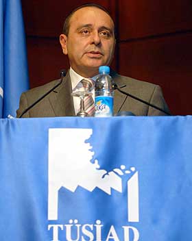 UE/laïcité: le patronat turc met en garde le gouvernement Erdogan