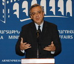 Vartan Oskanian reçu par le président du Kazakhstan