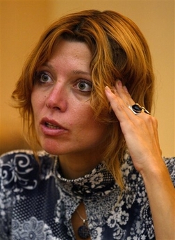 La romancière turque Elif Shafak comparaît aujourd&rsquo;hui pour des écrits sur le génocide arménien
