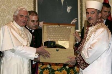 Le pape appelle chrétiens et musulmans à « un dialogue authentique »