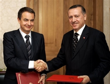 Bombardements : Erdogan et Zapatero appellent le monde à agir