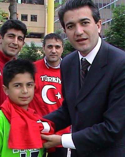 Génocide Arménien : Motion de défiance contre Emir Kir