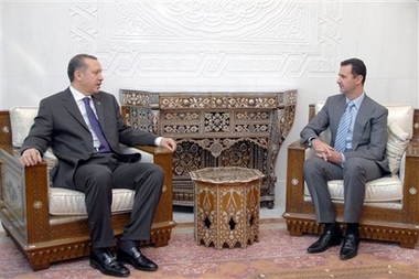 Assad-Erdogan discutent du Liban, de l&rsquo;Irak et des territoires palestiniens