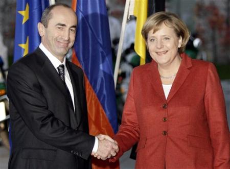 Kotcharian continuera de jouer un rôle clé au gouvernement après le fin de son mandat