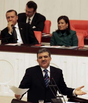 Génocide Arménien : Abdullah Gul échappe à une motion de censure
