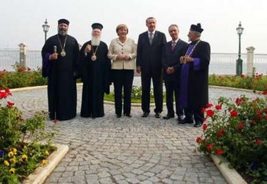 Mesrop II demande le report de la cérémonie d&rsquo;inauguration de l&rsquo;église d&rsquo;Akhtamar