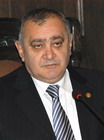Mort du Premier ministre arménien Andranik Markarian ce matin à son domicile à Erévan. Consternation en Arménie face à cette disparition surprise