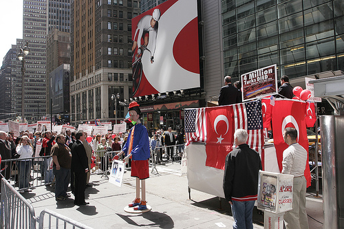 Génocide arménien : Manifestation négationniste à Times Square ( les photos)