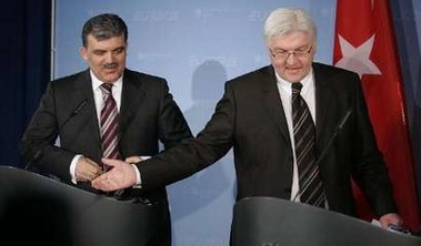 Abdullah Gul évoque la pénalisation du génocide arménien en Allemagne