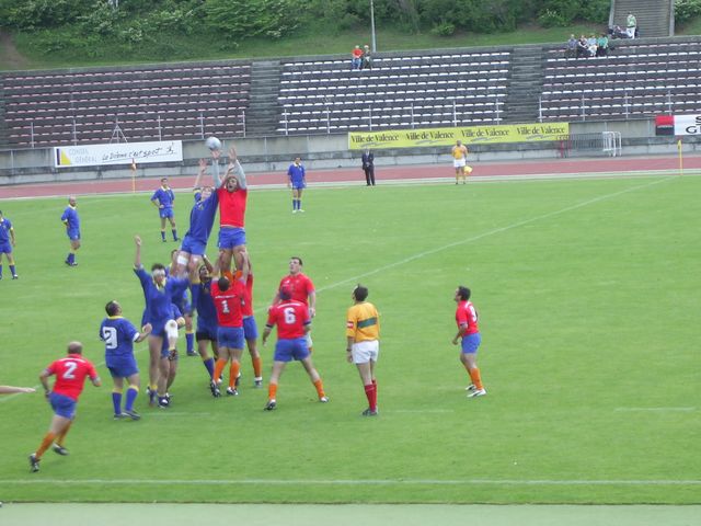 En match amical à Valence, l&rsquo;équipe d&rsquo;Arménie de rugby concède une défaite sur le score de 22-0 face à une sélection de Drôme-Ardèche