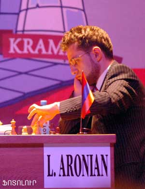 L&rsquo;Arménien Lévon Aronian triomphe du champion du monde Russe Vladimir Kramnik (4-2)