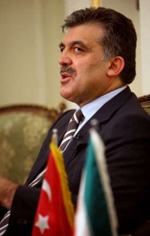 Gül réclame de l&rsquo;Irak qu&rsquo;il sécurise ses frontières pour bloquer le PKK