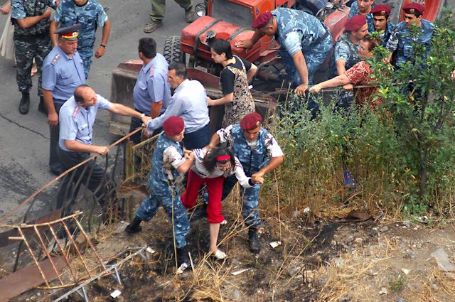Erevan : Incident sur la rue Pouchkine