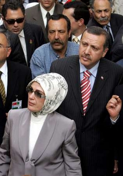 Turquie : Erdogan recule sur sa promesse de lever l&rsquo;interdiction du voile