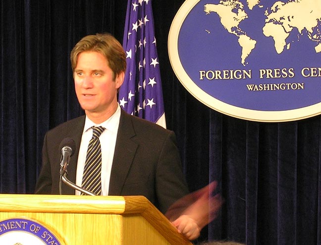 Matthew Bryza refuse la comparaison avec le Kosovo