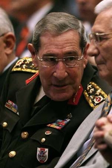 Génocide arménien:le chef de l&rsquo;armée turque met en garde les USA