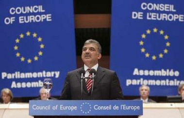Abdullah Gul dénonce «  un manque de bon sens »