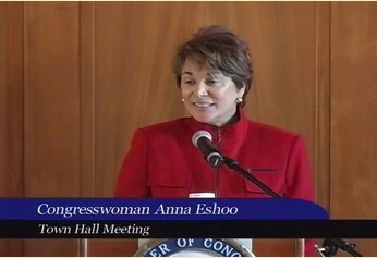 « Garder confiance en Pelosi » déclare Anna Eschoo