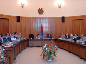 Le budget 2008 est légèrement revu à la baisse