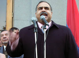 Hovannisssian attend le feu vert du gouvernement pour lancer sa campagne