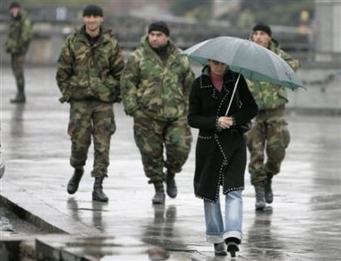 L&rsquo;UE inquiète que l&rsquo;état d&rsquo;urgence ne soit toujours pas levé