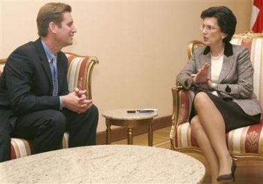 L&rsquo;émissaire américain rencontre mardi le président géorgien Saakachvili