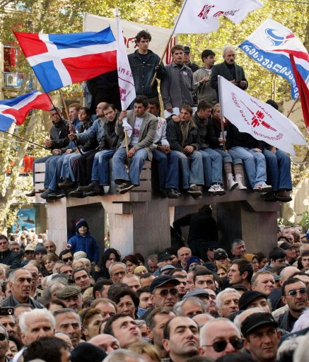 Géorgie: des diplomates européens à Imedi, la chaîne TV d&rsquo;opposition fermée