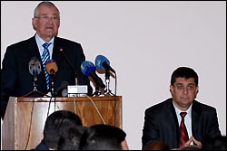 Terry Davis explique qu&rsquo;il a été mal compris