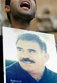 Le PKK craint une frappe aérienne imminente contre ses bases d&rsquo;Irak (agence)