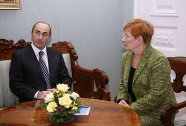 Le président Kocharian en visite en finlande
