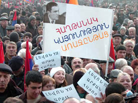 La police et le NSS démentent des pressions envers les opposants