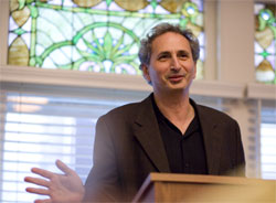 L&rsquo; ambassade d&rsquo;Arménie aux Etats-Unis récompense Peter Balakian