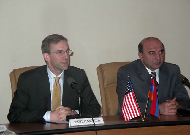 Conférence de presse du Chargé d&rsquo;affaires américain, Joseph Pennington