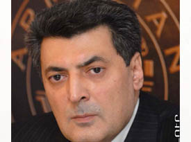 Demirchian se rallie à Levon Ter Petrossian