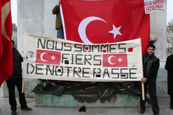 Immaturité politique ou négationnisme affiché d&rsquo;une candidate franco-turque ?