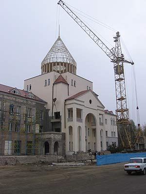 Le renouvellement des haut-fonctionnaires se poursuit au Karabakh