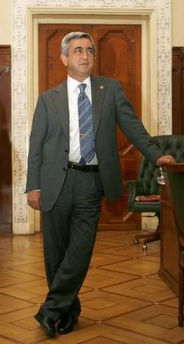 Serge Sarkissian appelle à former un gouvernement de coalition