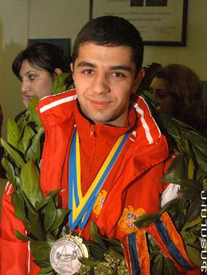 L&rsquo;Arménien Dikran Mardirossian (69 kg), champion d&rsquo;Europe