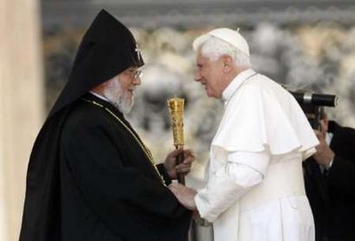 « Une semaine mémorable : visites au Vatican et à New York » de Harout Sassounian