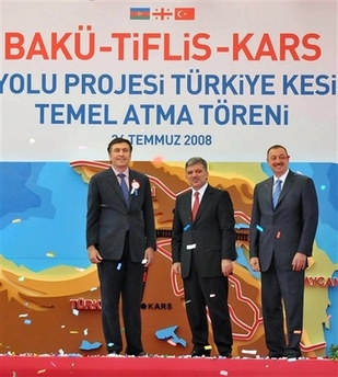 Les présidents géorgien et azéri en Turquie pour un projet de chemin de fer