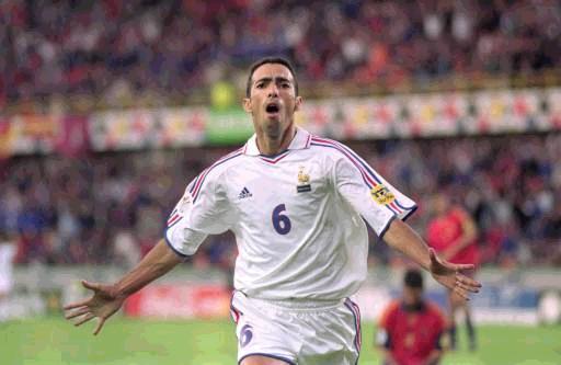 Djorkaeff consultant foot pour Orange TV