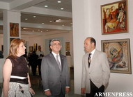 Le président Serzh Sargsian visite la maison des artistes rénovée
