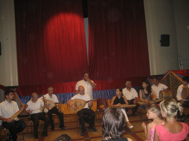 Fête de la danse, de la musique et de la langue arméniennes à Décines