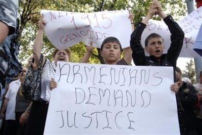 La visite historique de Gül en Arménie ponctuée de huées et manifestations