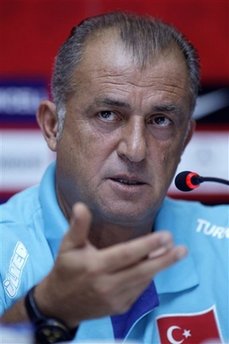 Fatih Terim : « Nous allons à un match et pas en guerre »