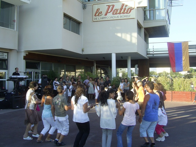 Une fête champêtre pour Agos