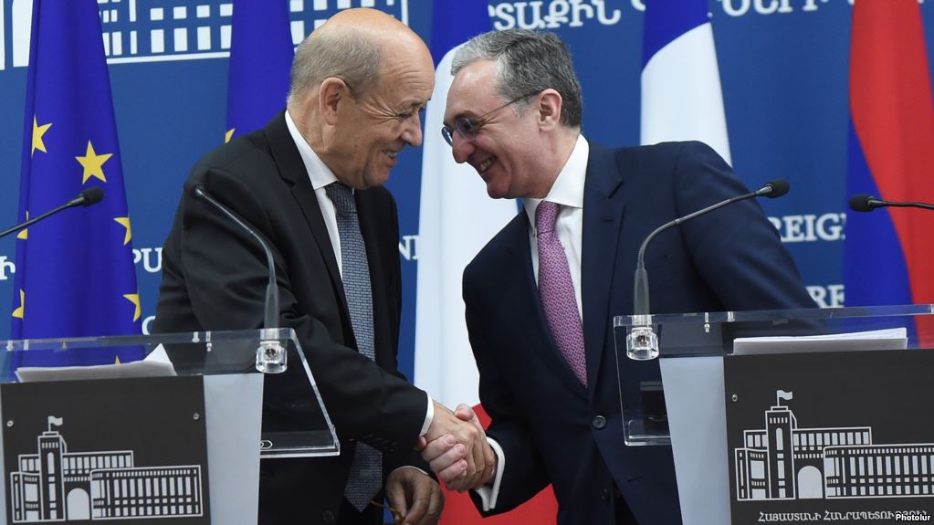 A Erevan, le chef de la diplomatie française exalte l&rsquo;amitié entre la France et l&rsquo;Arménie