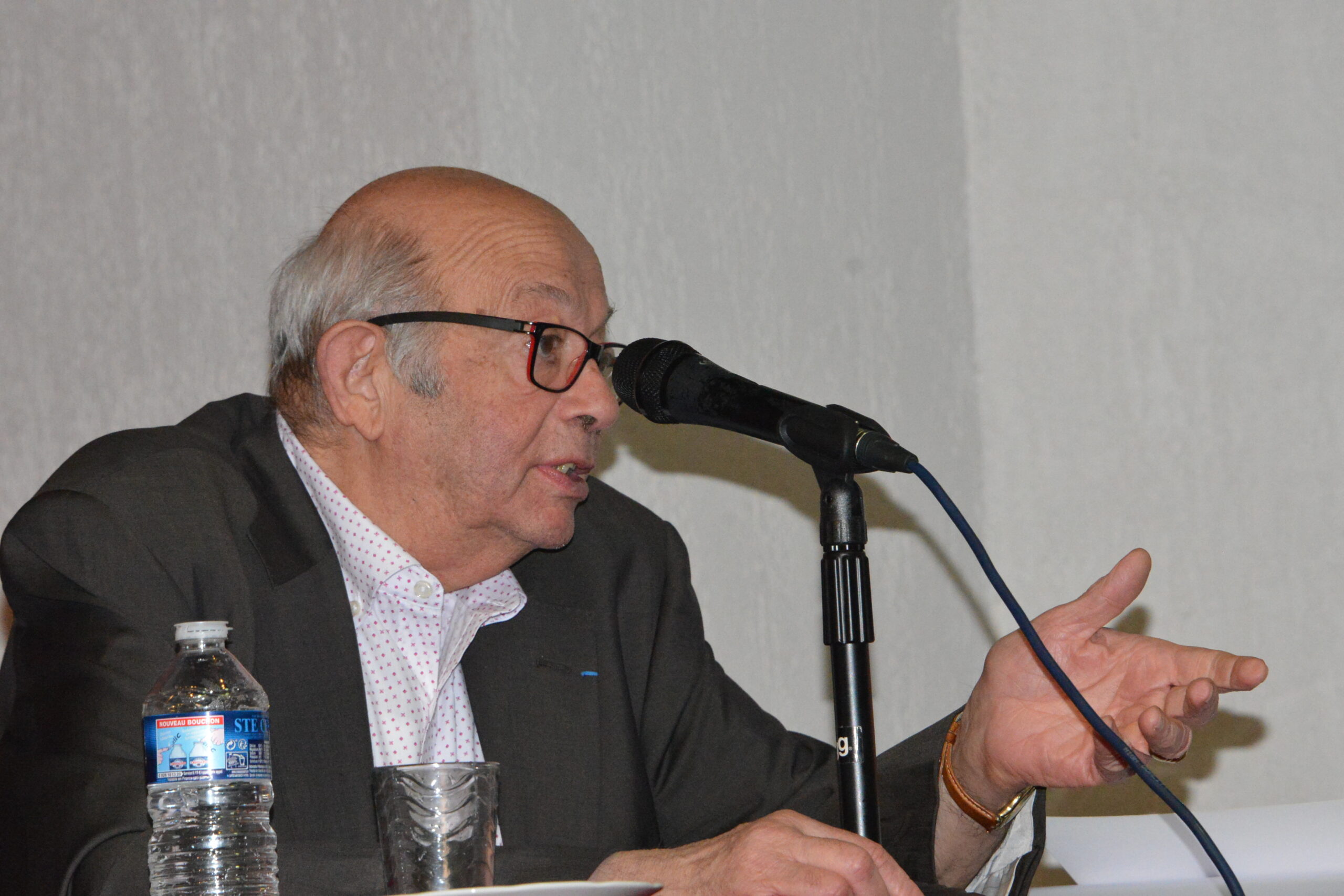 Présentation du livre de Jacques Donabédian « Parcours d&rsquo;un colleur d&rsquo;affiches au service de la Cause arménienne » au Centre culturel Sahak-Mesrop de Marseille